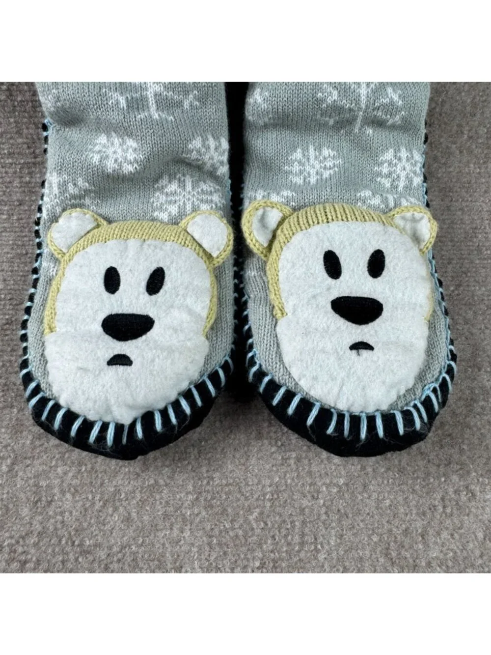 Vintage Y2K Polar Bear Slipper Socks Size S M Grey Snowflake Grip Sole Moccasins